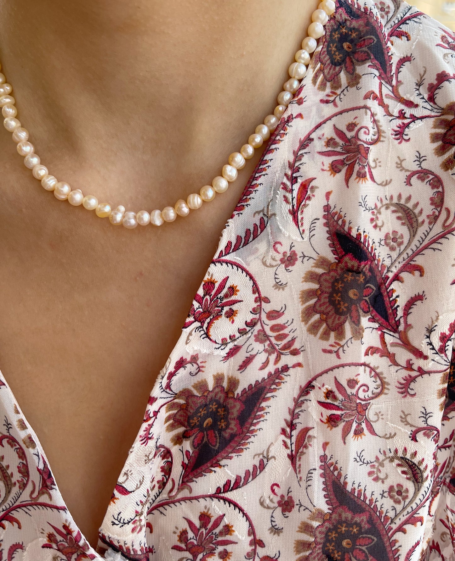 Collana con perle di fiume rosa pesca modello cipolla - misura media
