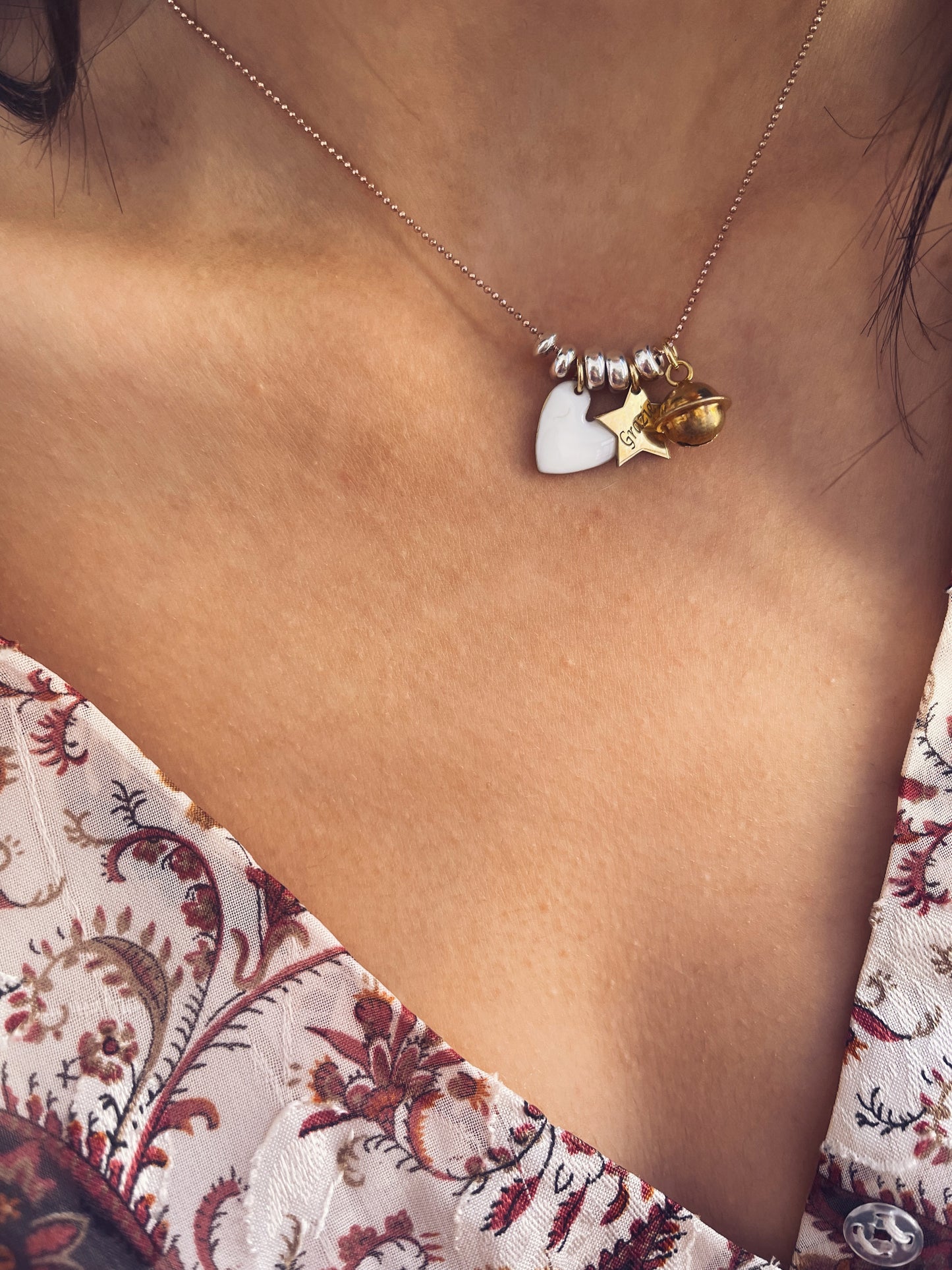 Grazie - Collana con pepite, rondelle e stella incisa
