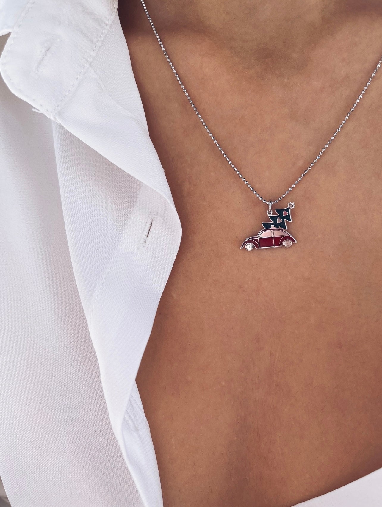 Collana in argento 925 con macchina di Natale smaltata