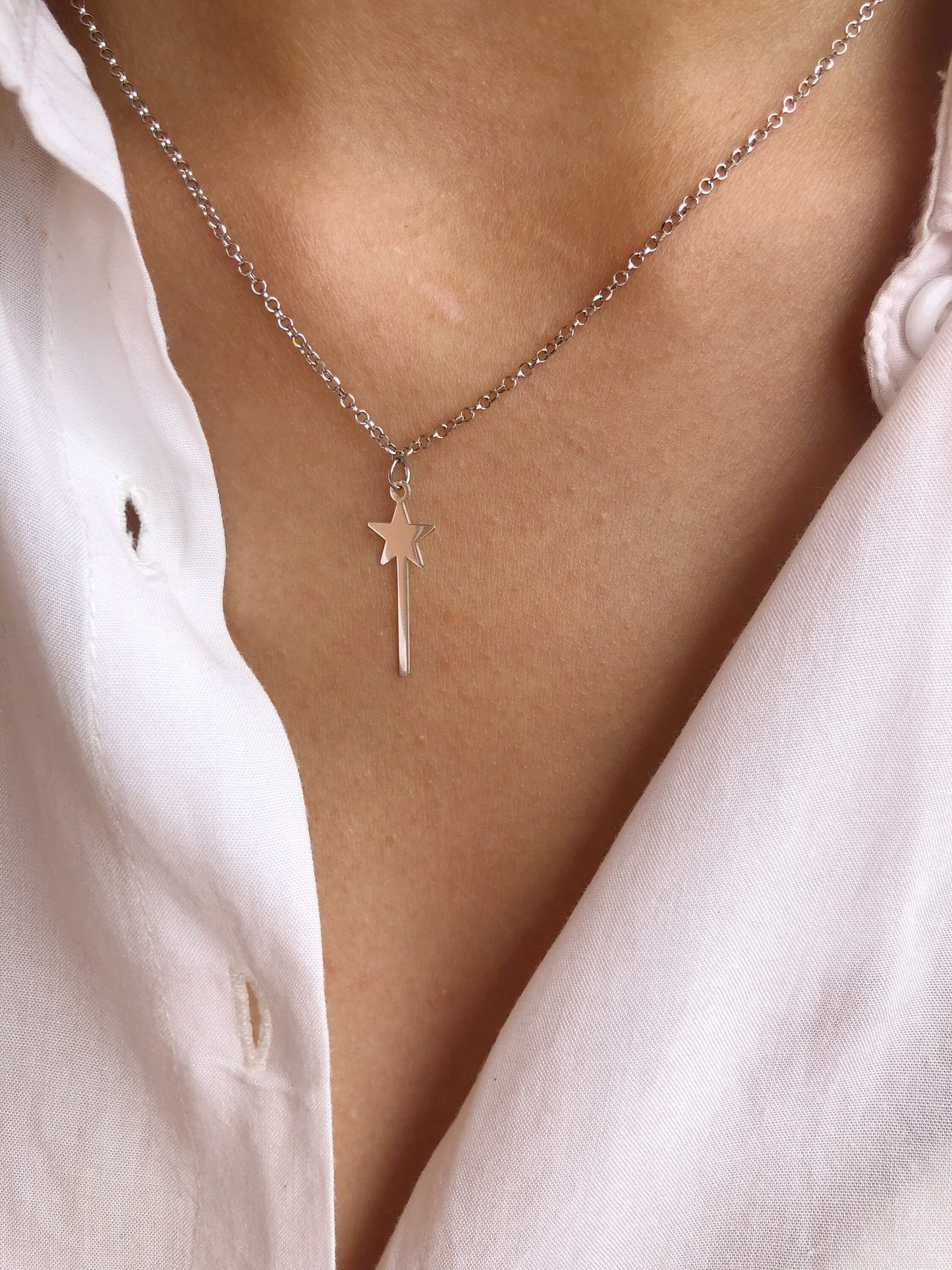 Collana in argento 925 con bacchetta magica