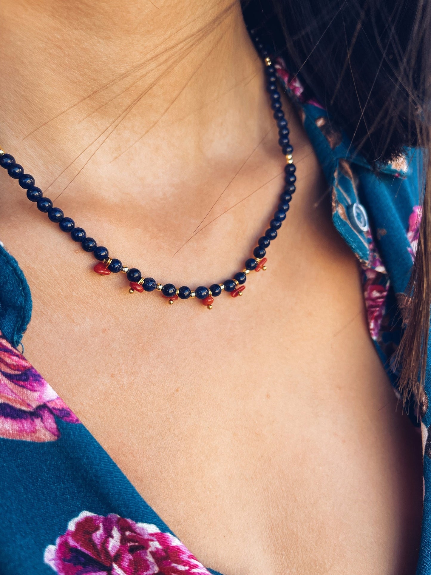 Collana con lapis e corallo naturale
