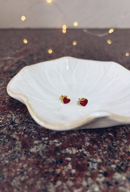 Con amore - Orecchini in ottone con cuore rosso smaltato