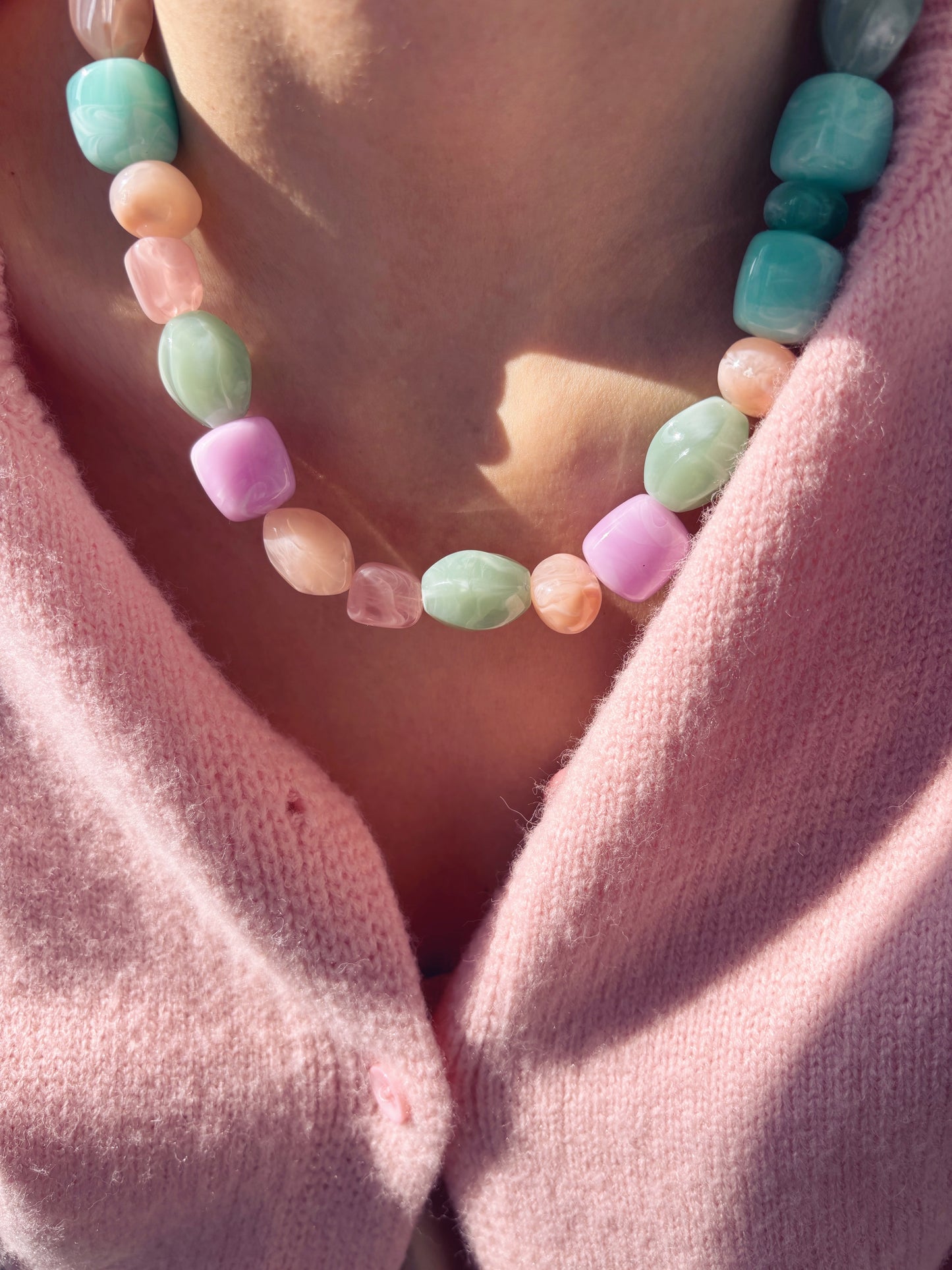 Camille - Collana in resina colorata