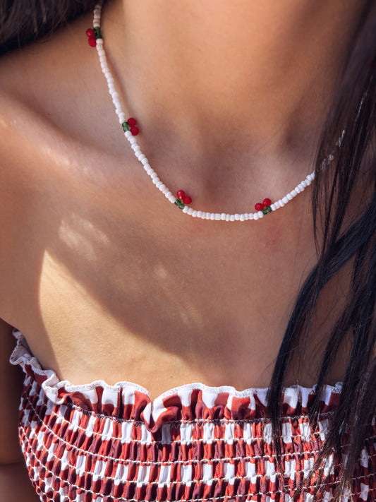 Collana con perline in vetro e ciliegie