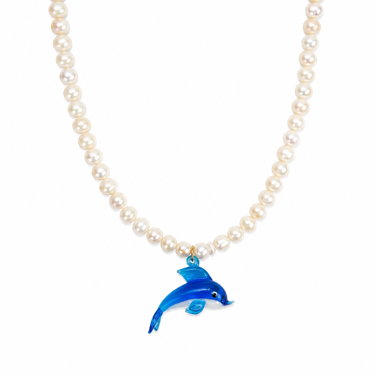 Collana con perle di fiume e delfino in vetro
