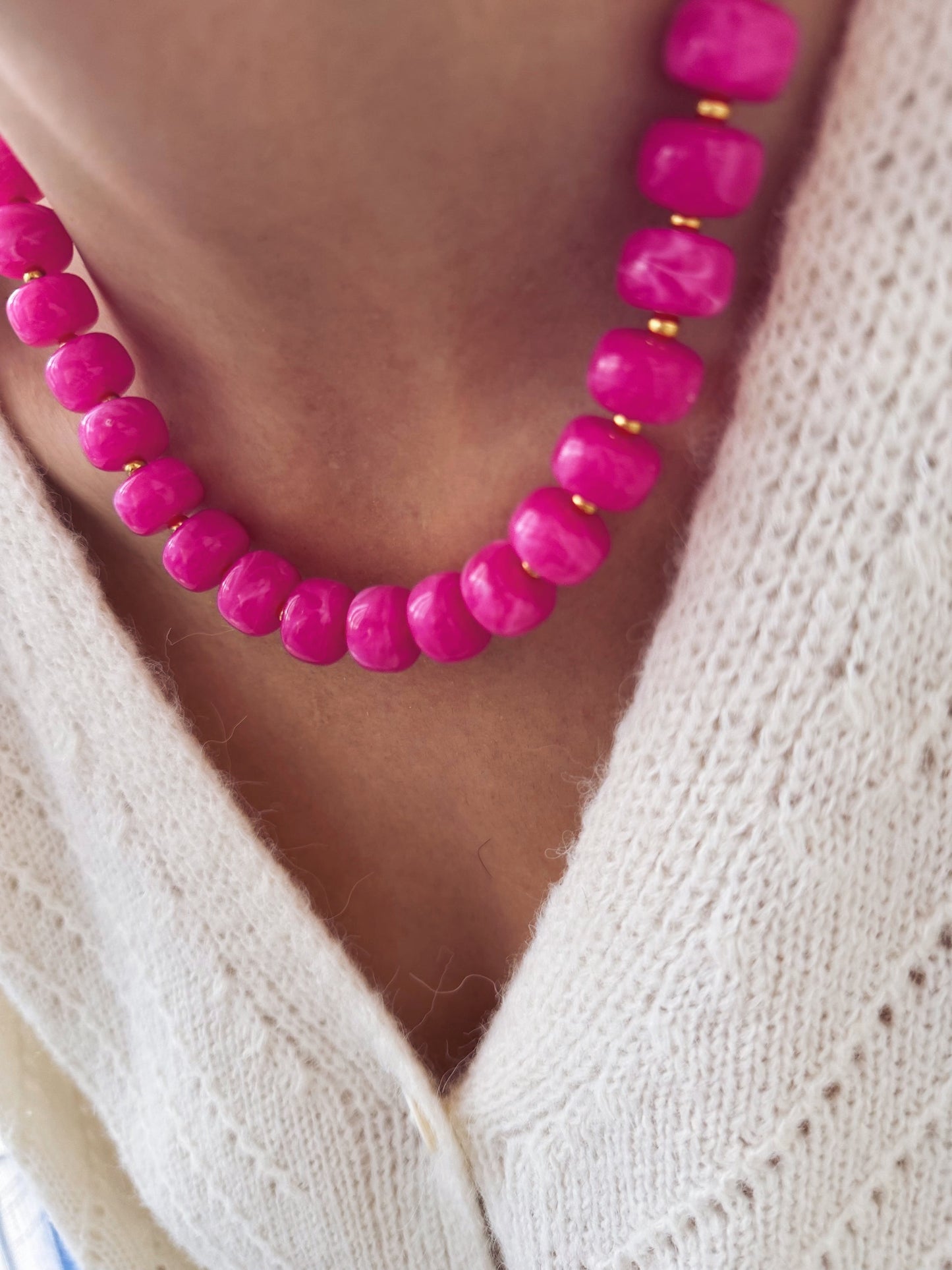 Collana con rondelle in resina