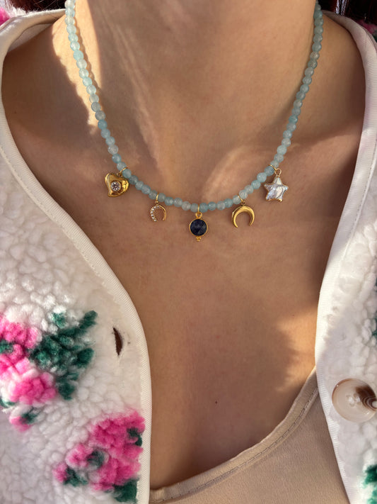 Collana multicharm in acquamarina con ciondoli e lapis