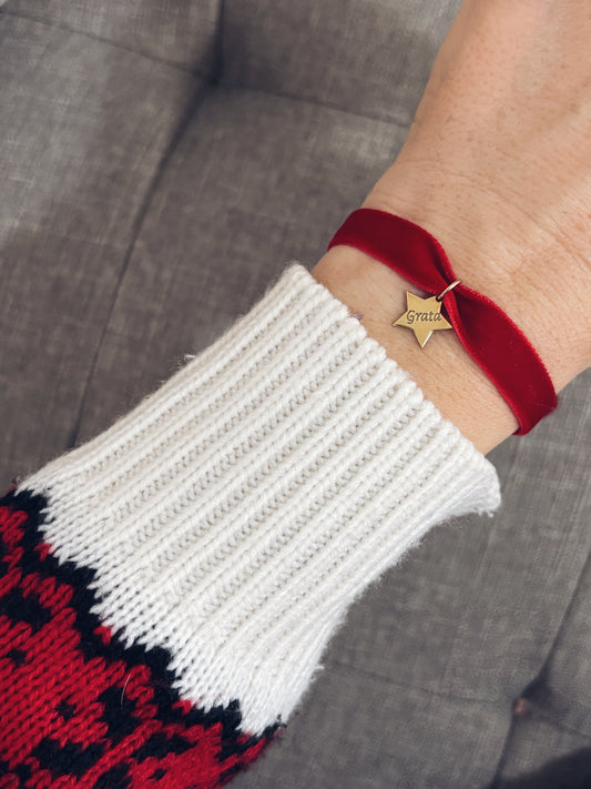 Bracciale in velluto rosso con stella in argento 925 incisa