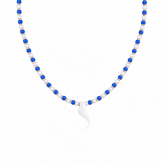 Collana con perline in vetro e uccellino in madreperla