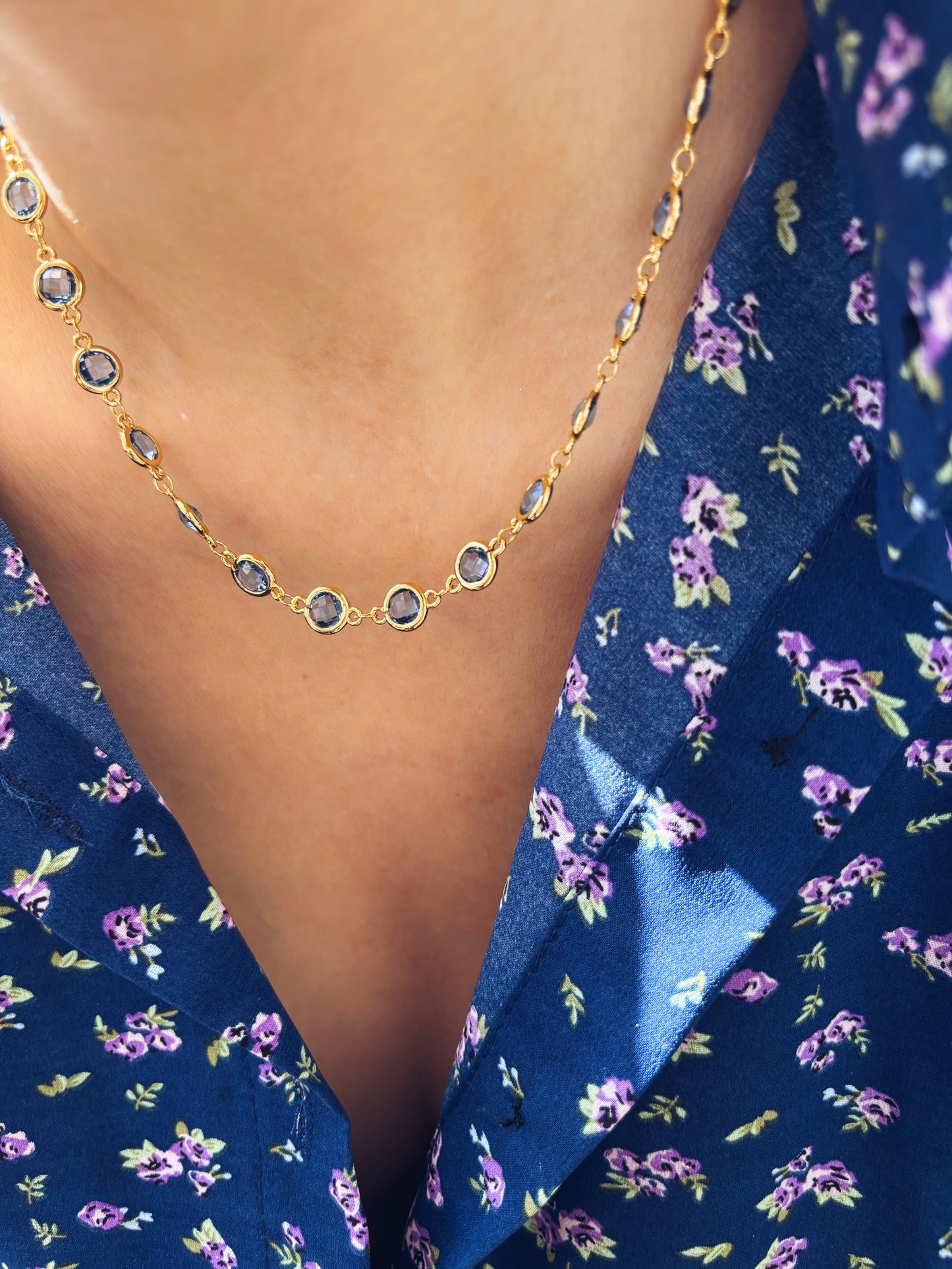 Emma - Collana in ottone con zirconi colorati
