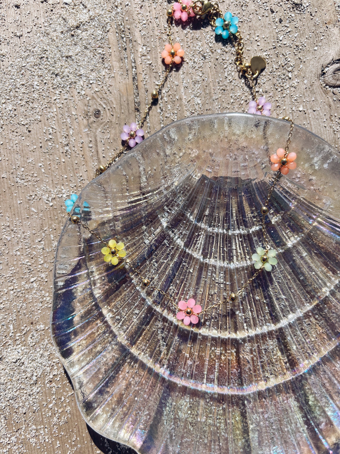 Collana in acciaio con margherite - colori fluo