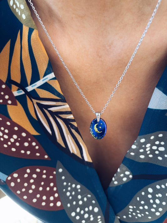 Collana in acciaio con ciondolo vintage in vetro