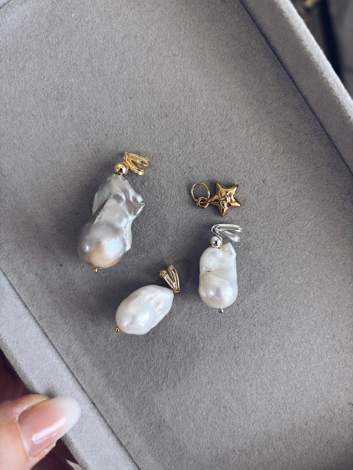 Combo perla grigia in gold