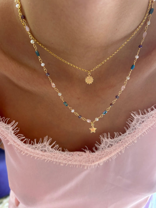 Collana a doppio filo con rosario e ciondoli