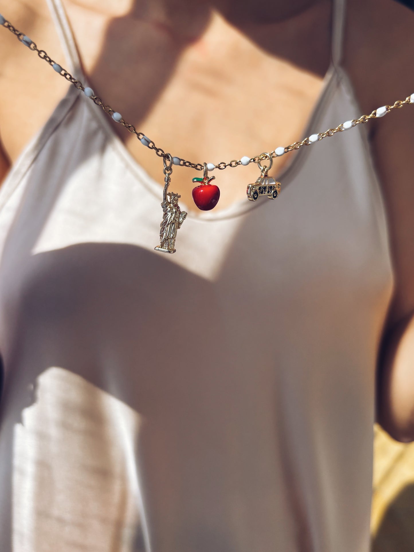 New York - Collana in acciaio con ciondolo a tema