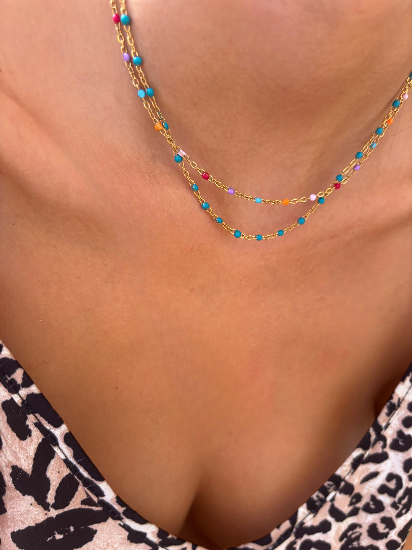Collana in acciaio con dadini smaltati