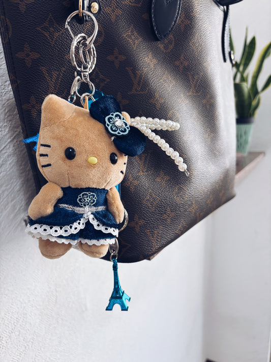 Hello Kitty in blu - bag charm
