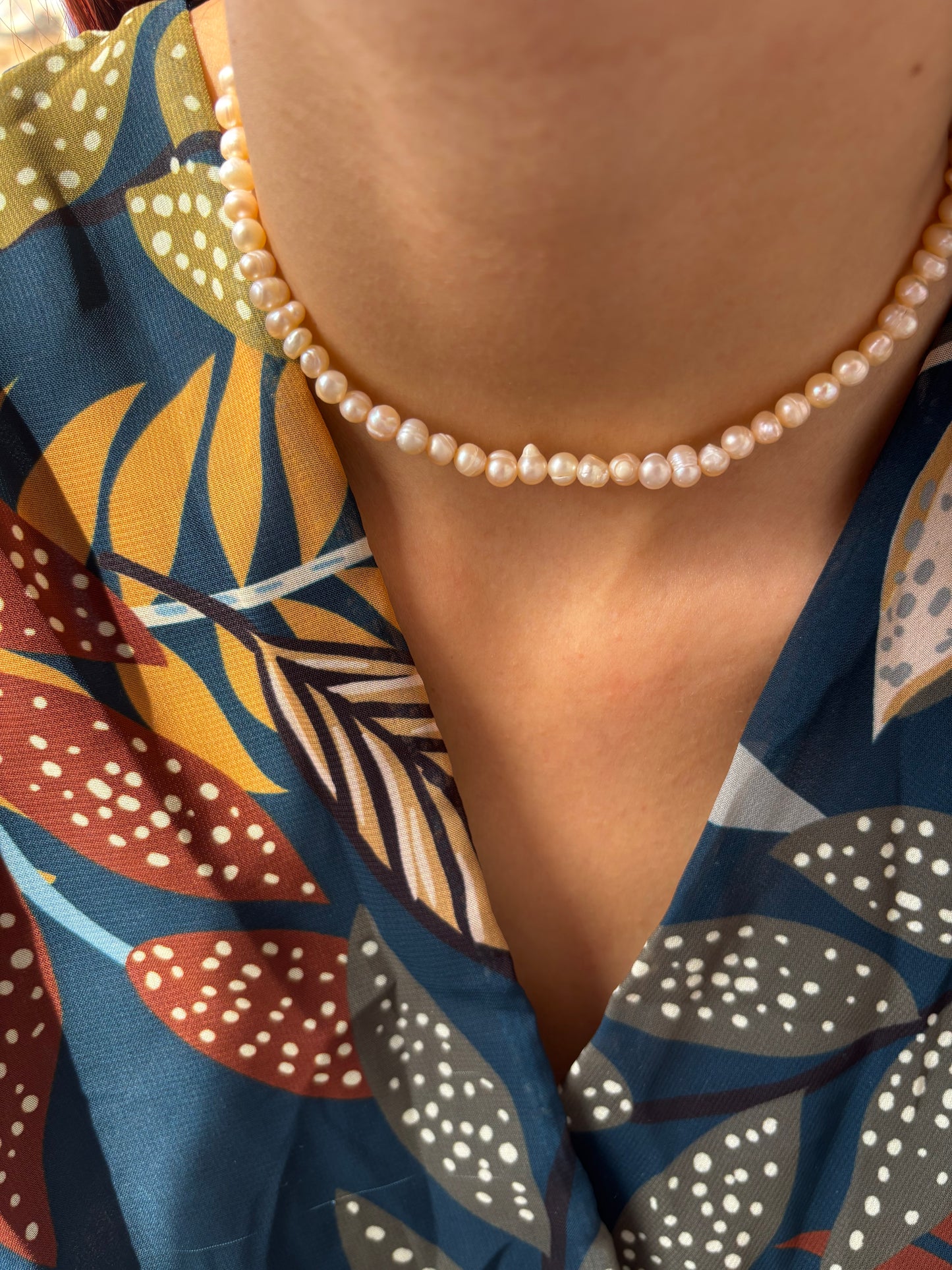 Collana con perle di fiume rosa pesca modello cipolla - misura media