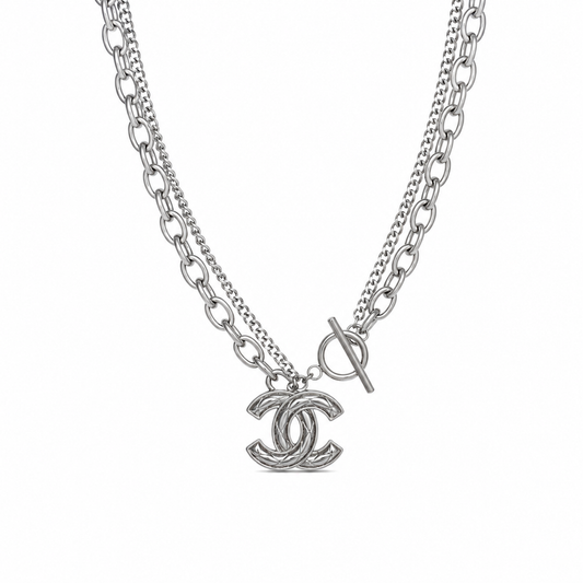 Collana con charm e catena in acciaio