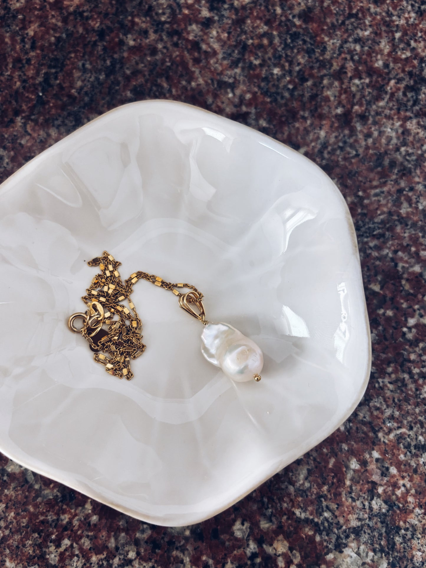 Collana con dadini in argento 925 e perla barocca