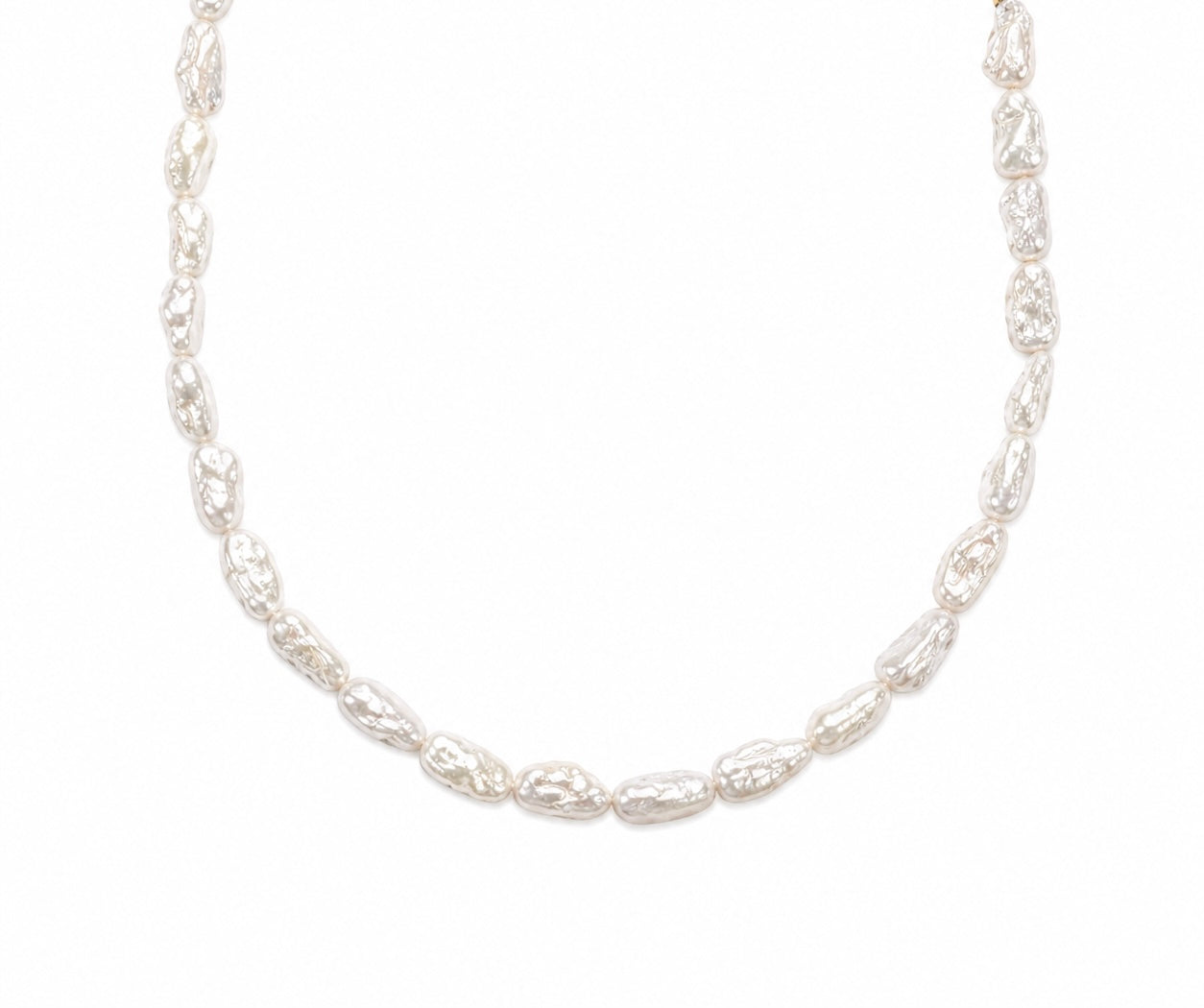 Collana con perle di fiume naturali allungate