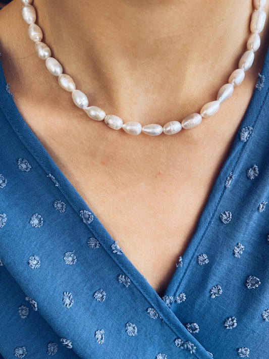 Collana con perle di fiume ovali