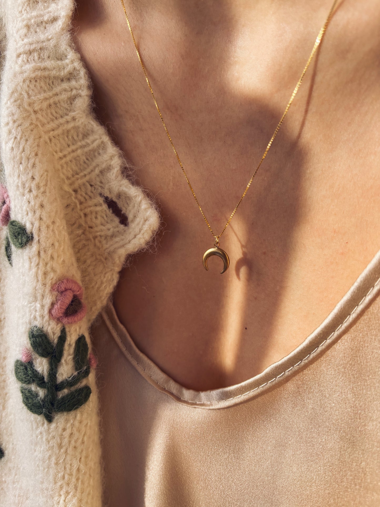 Collana in argento 925 con mezzaluna in acciaio