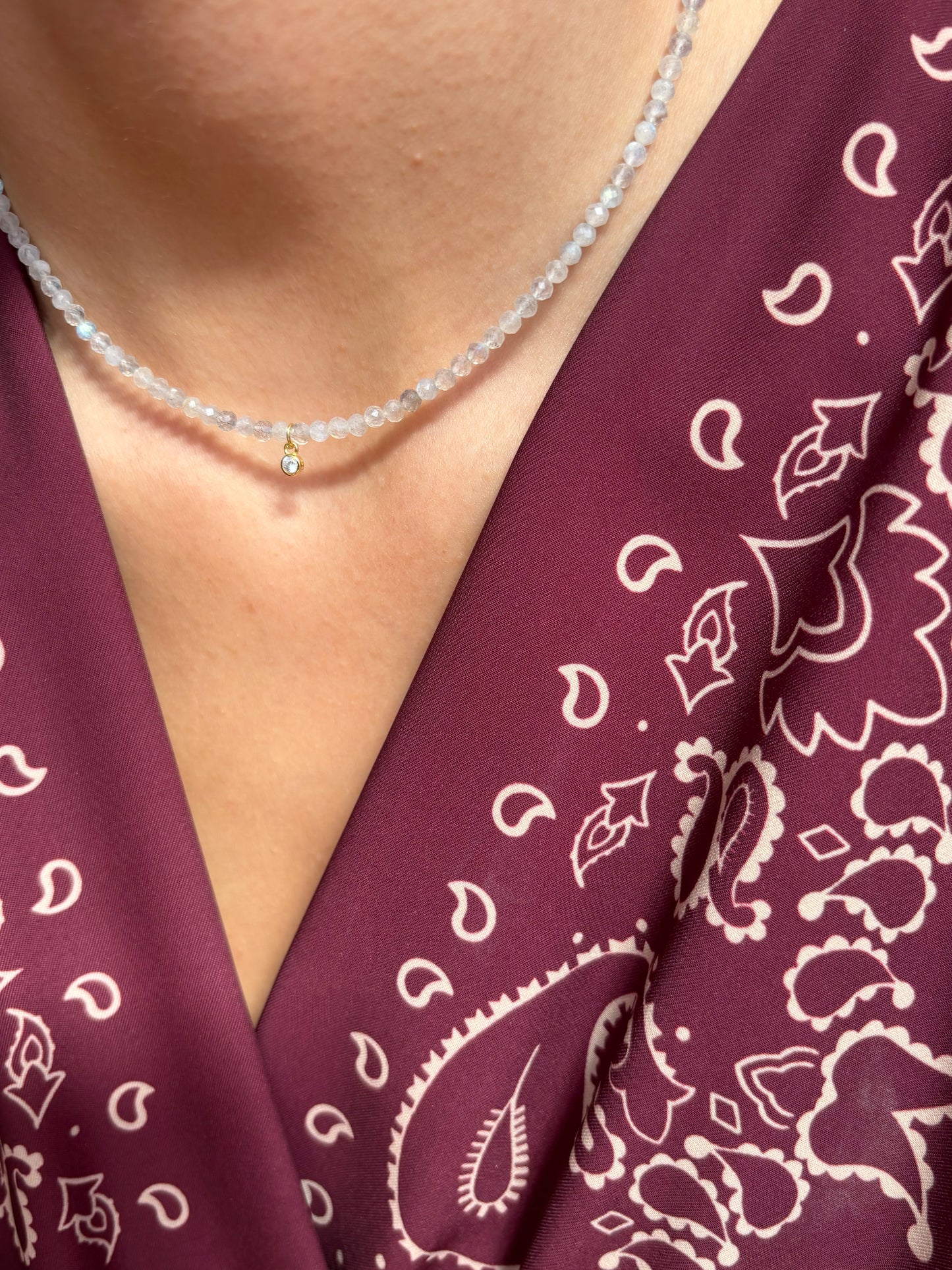 Collana con pietre dure sfaccettate e mini zircone