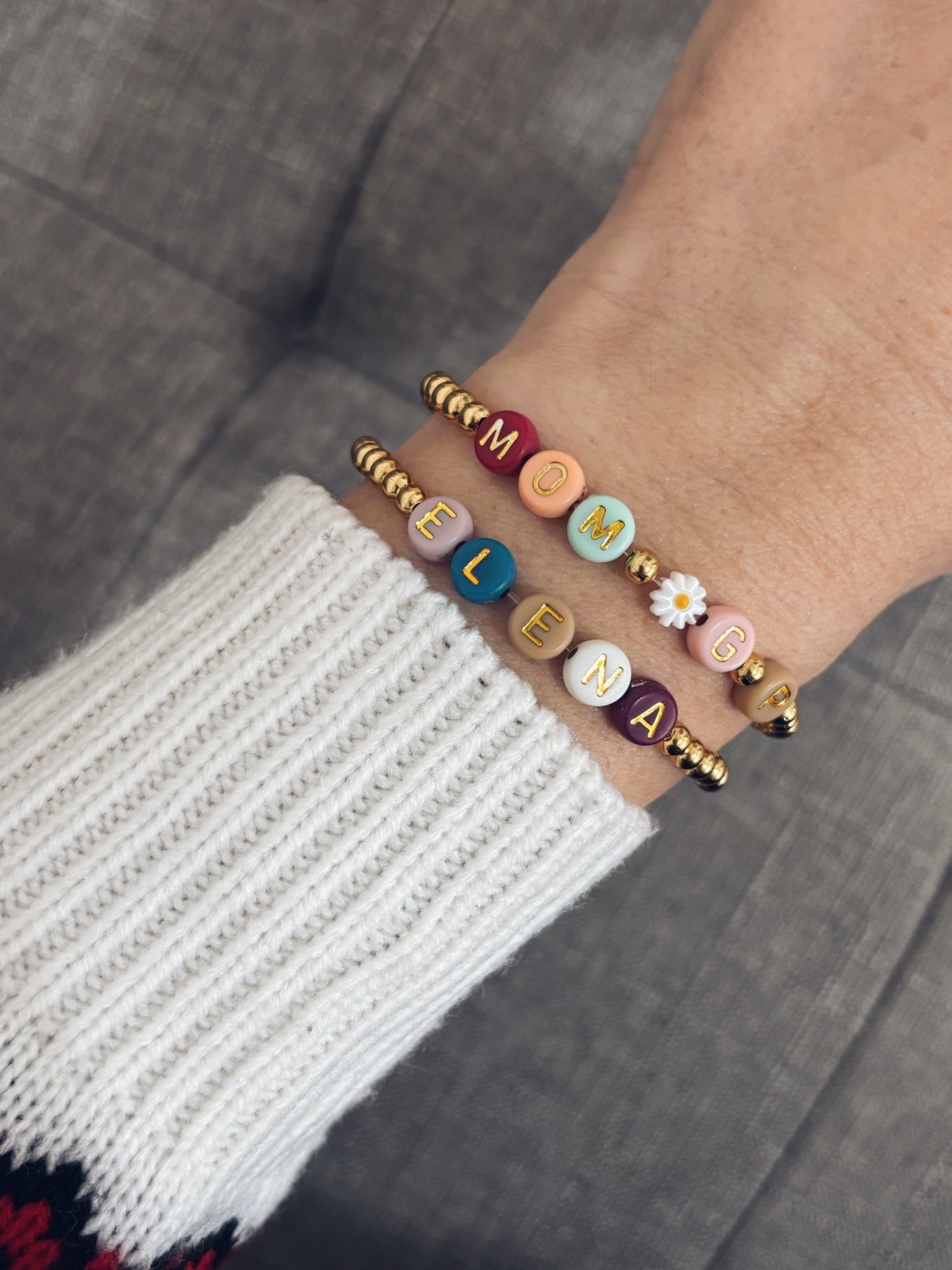 Bracciali con perline in acciaio e letterine da personalizzare