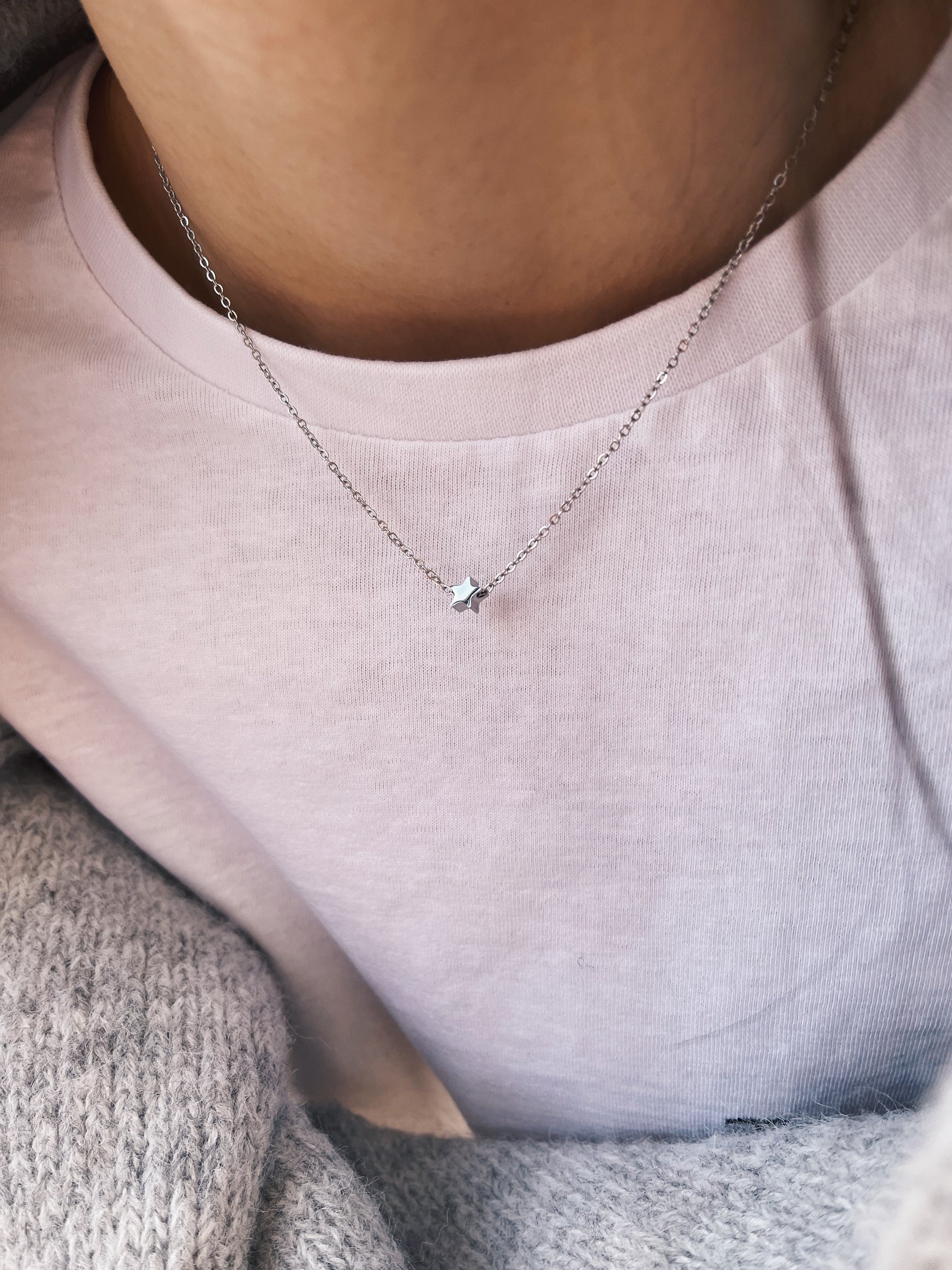 Seconda stella a destra - Collana con mini stellina in acciaio - Dettagli di Moda