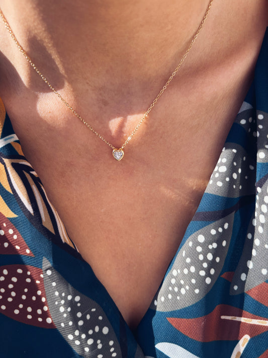 Collana in acciaio con cuore con zircone