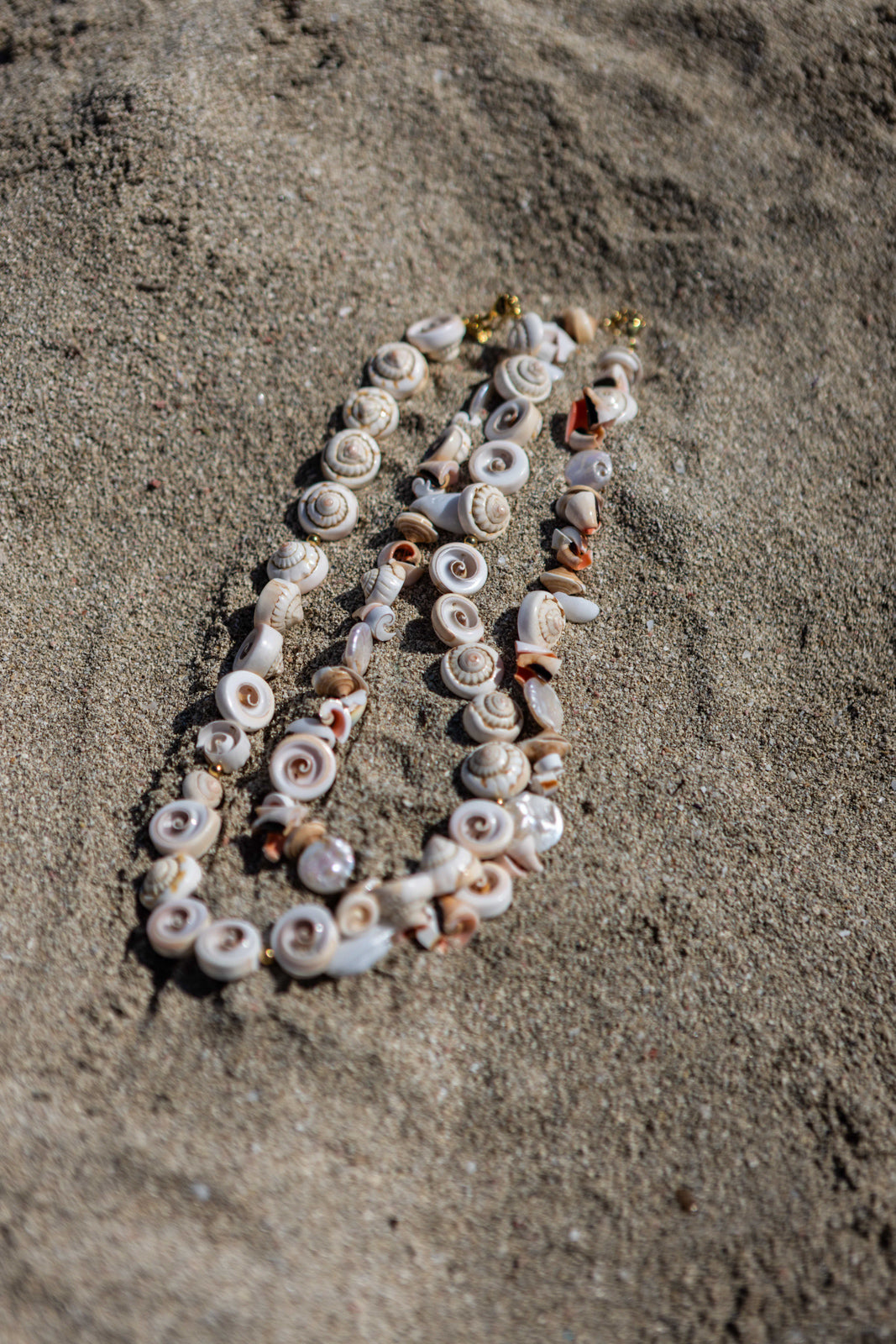 Collana con conchiglie naturali