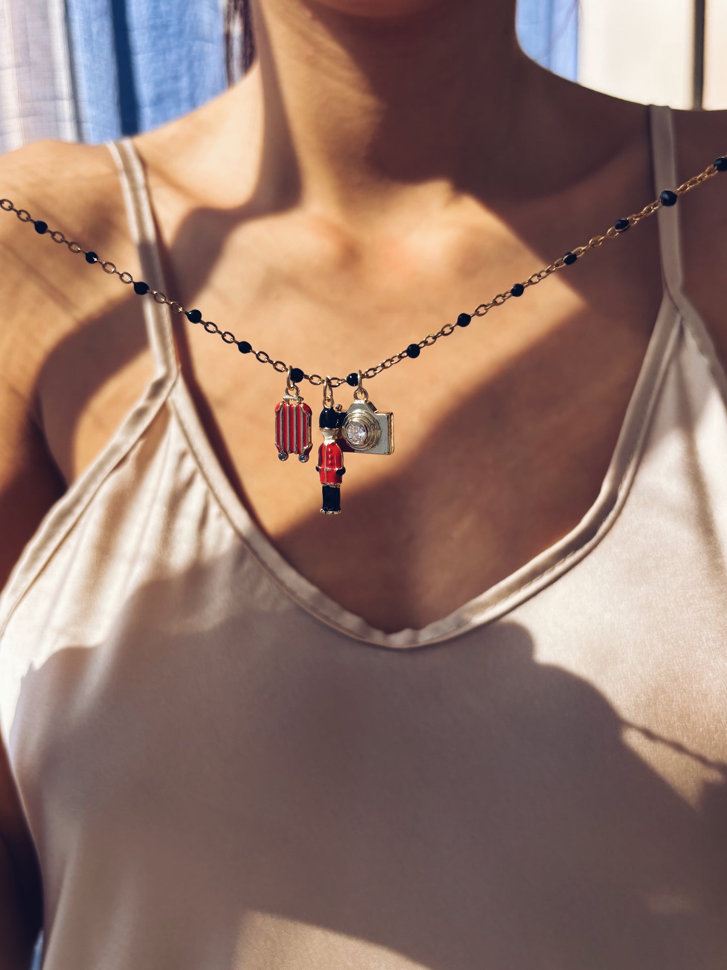 Londra - Collana in acciaio con ciondolo a tema