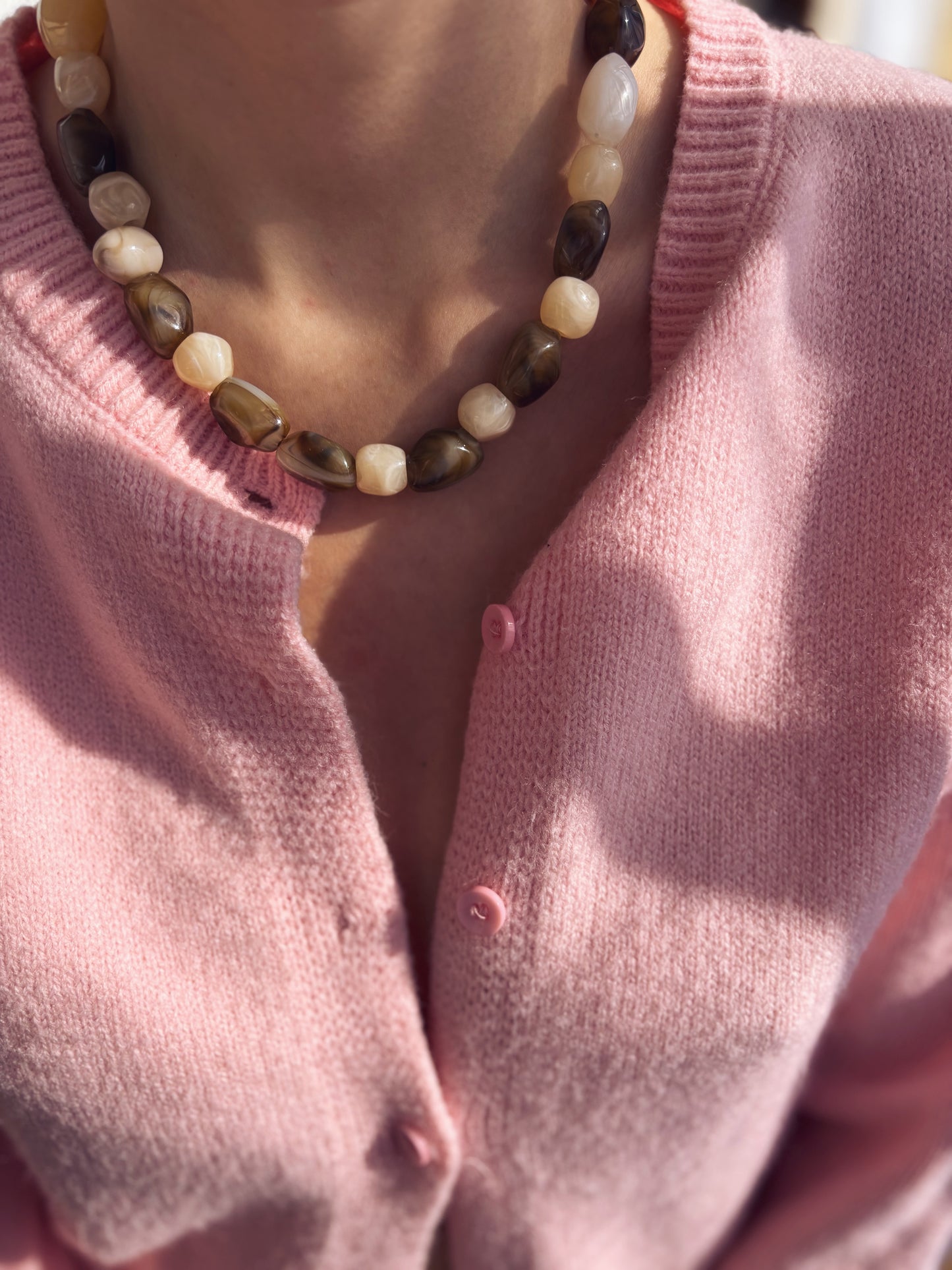 Collana in resina colorata