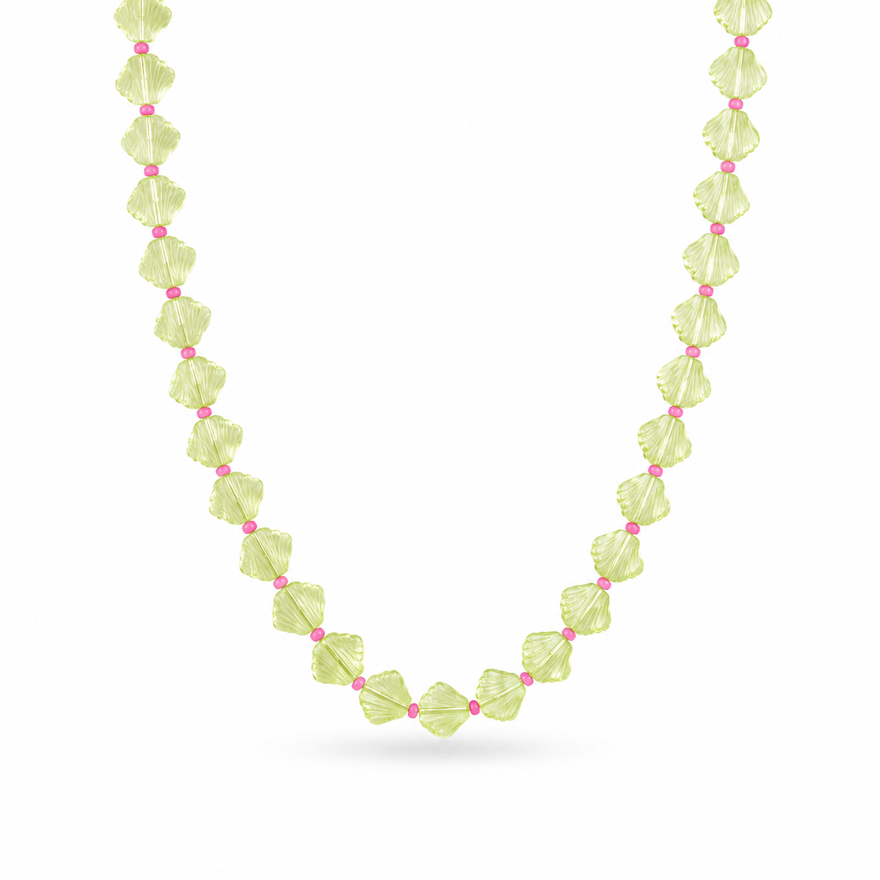 Collana con conchiglie colorate in resina
