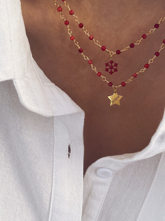 Collana a doppio filo con fiocco di neve e stella incisa