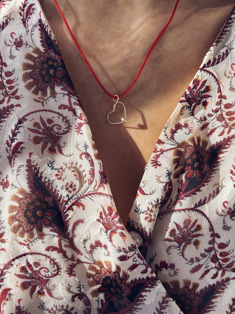 Il filo rosso - Collana con cordino e cuore in argento 925 con zircone