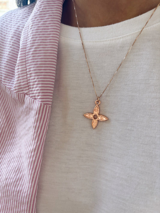 Collana con charm e catena in acciaio