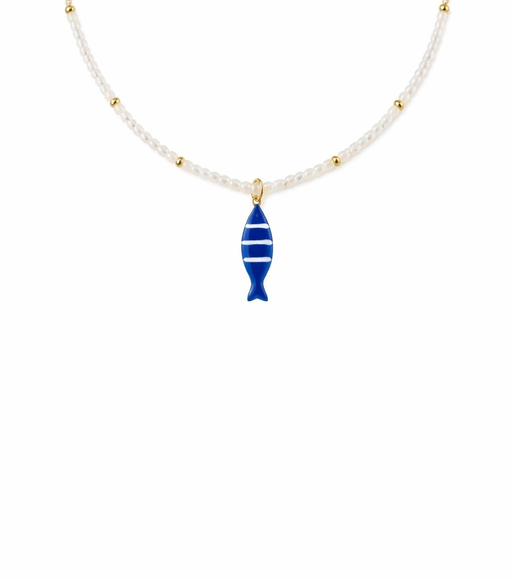 Collana con perline in vetro e pesce smaltato