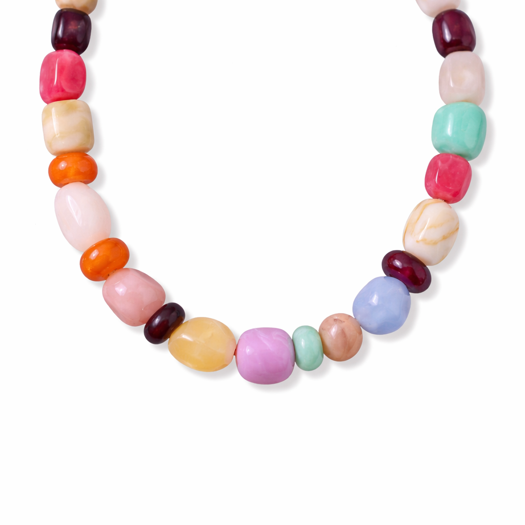 Collana in resina colorata