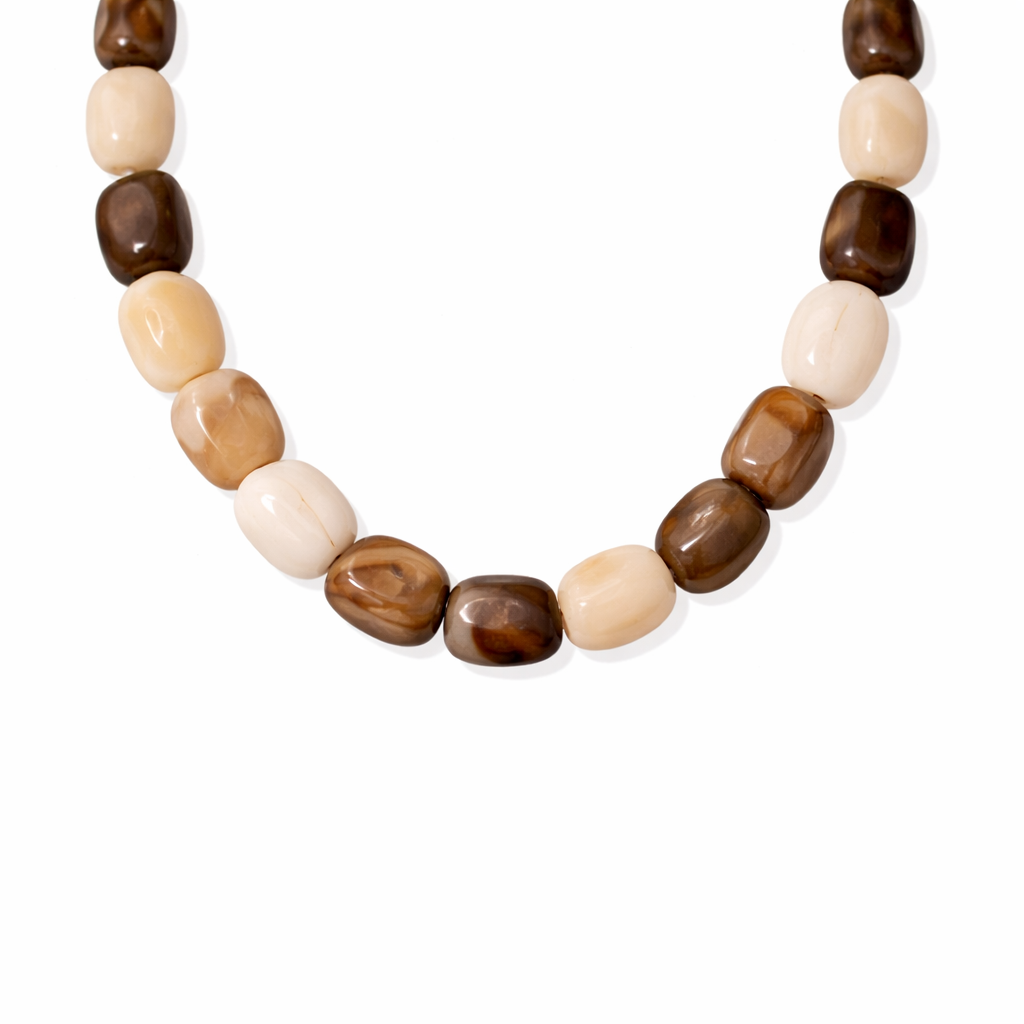 Collana in resina colorata