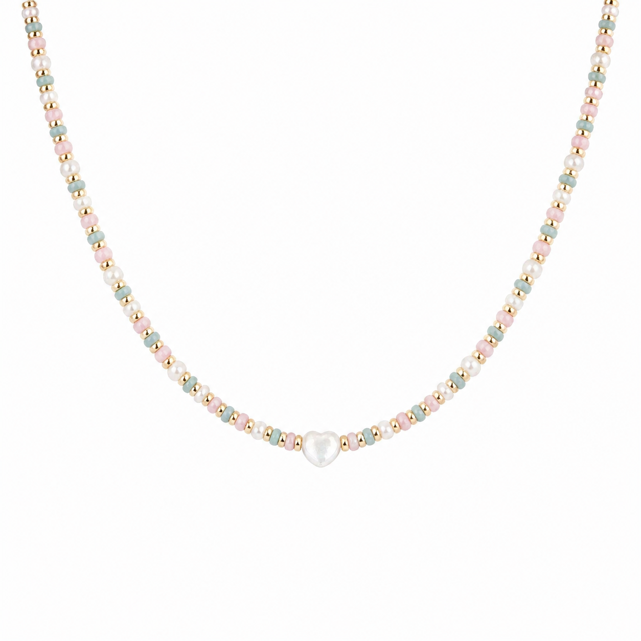 Collana con perline in vetro e cuore centrale in madreperla
