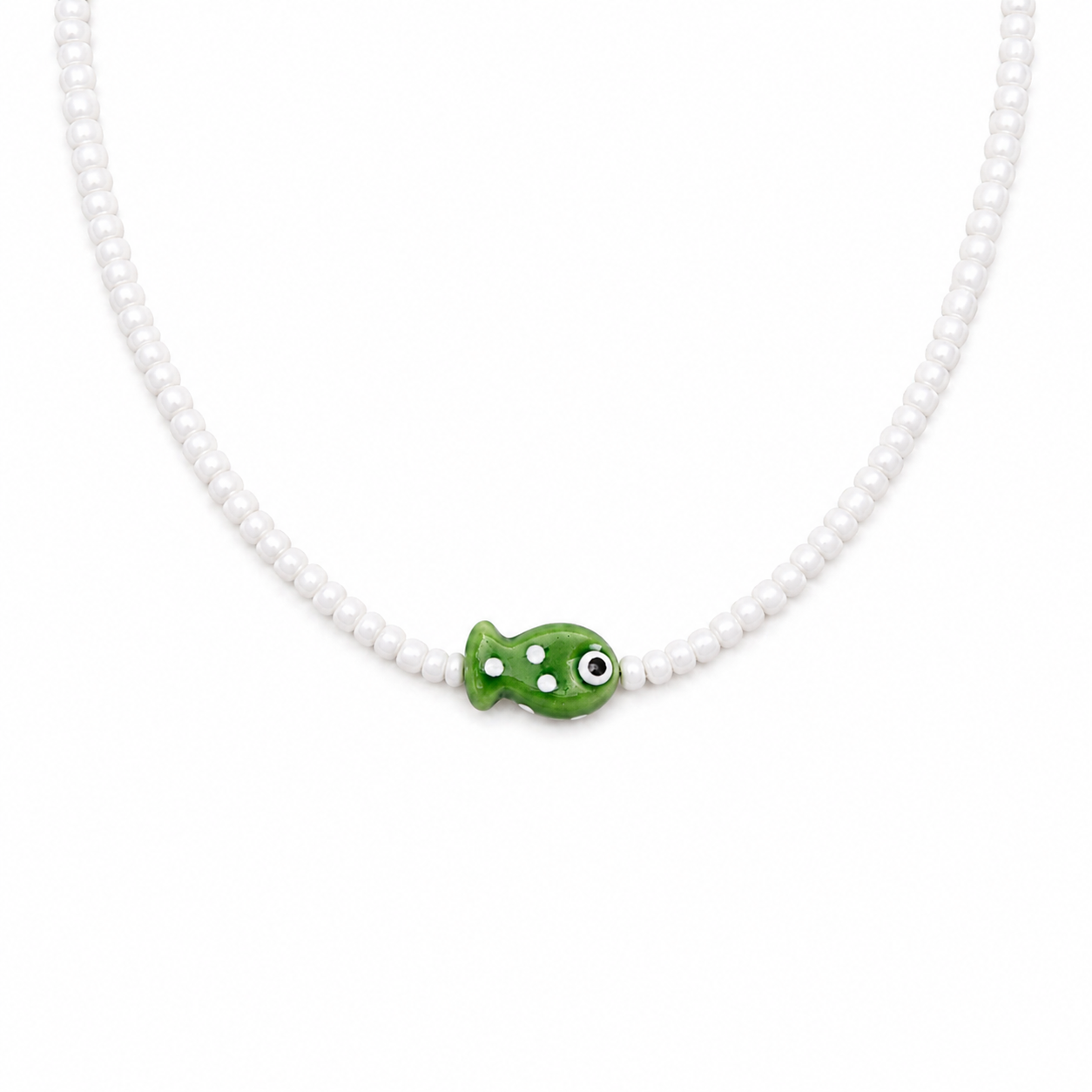 Collana con perline in vetro e pesce in ceramica