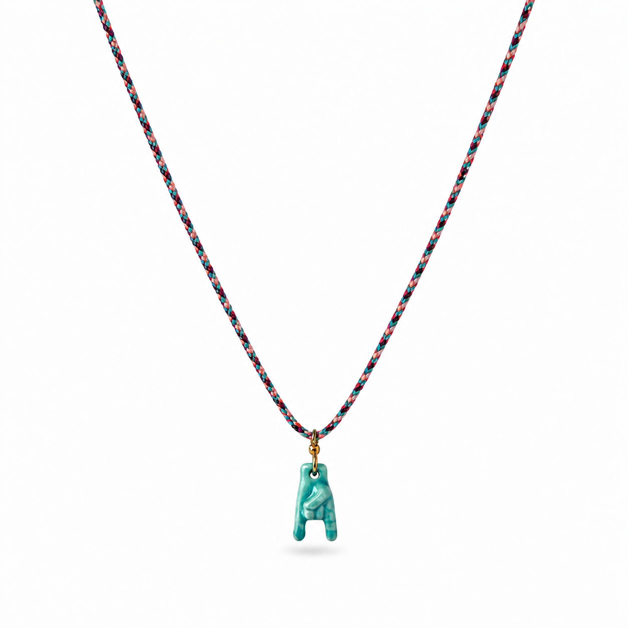Collana con cordino e mano con le corna in ceramica