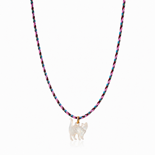 Collana con cordino in cotone e gatto in madreperla