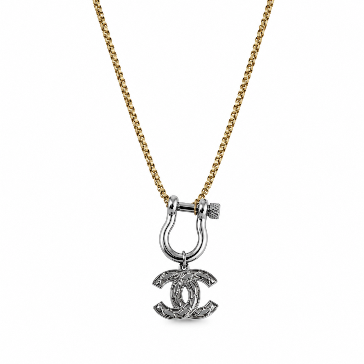 Collana con charm e catena in acciaio