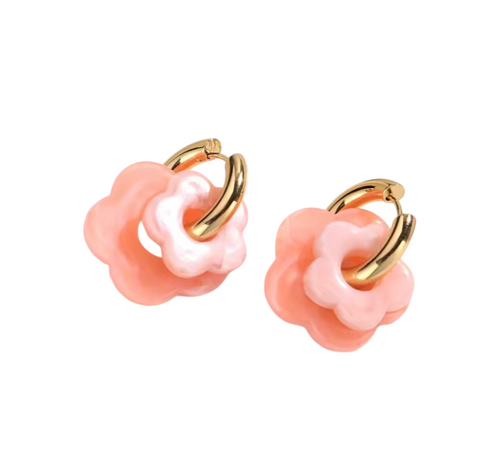 Orecchini in acciaio e fiori in resina - salmone