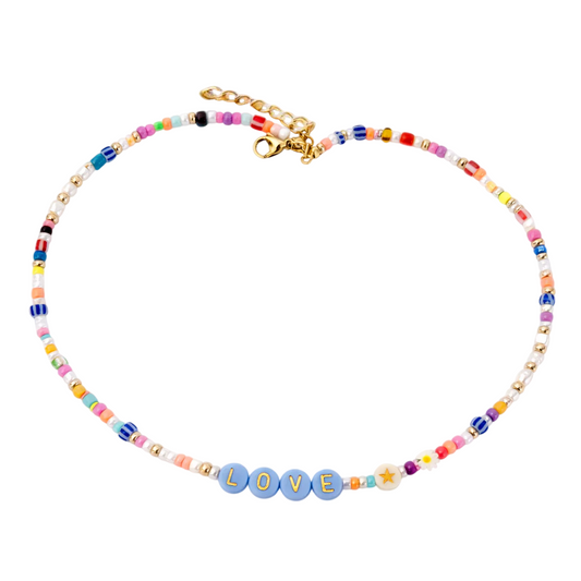 Collana con perline in vetro e letterine - celeste