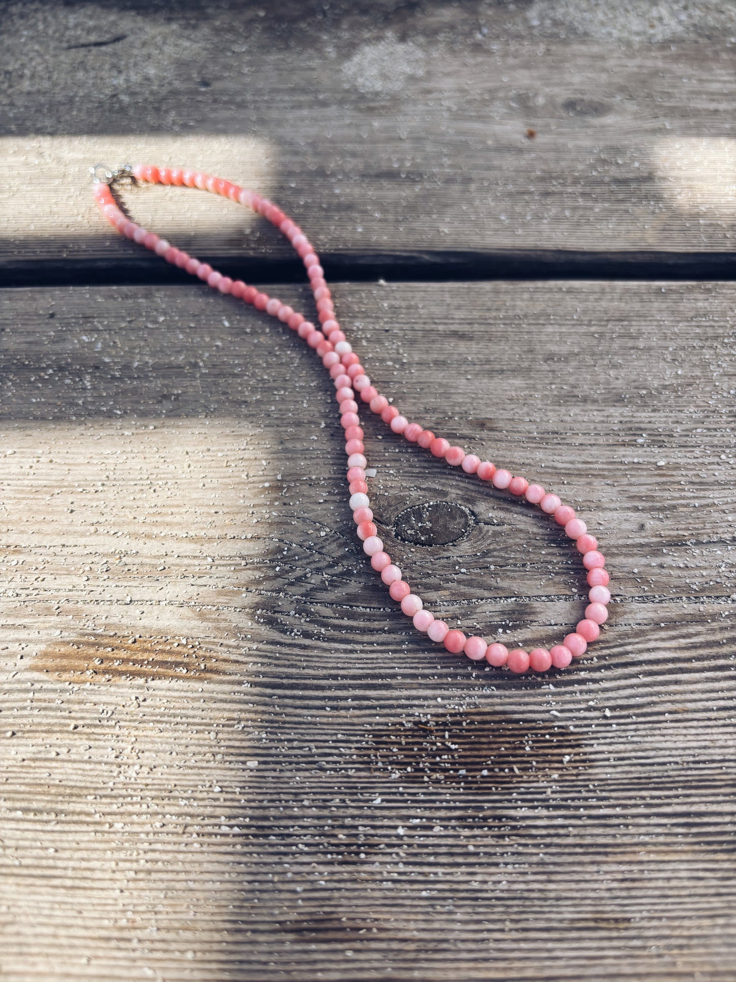 Collana in corallo rosa - Dettagli di Moda