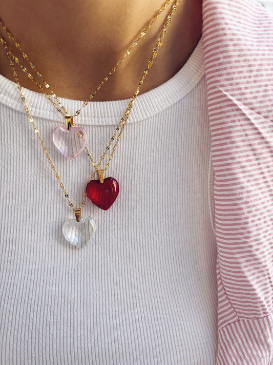 Collana con catena in acciaio e cuore in vetro